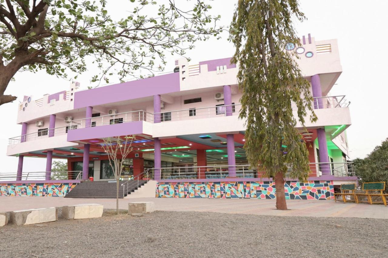 Oyo 36984 Hotel View Point Ajanta Bagian luar foto